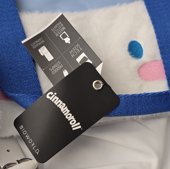 Bioworld Cinnamoroll Blue and White Plush Nylon Backpack Nwt - Picture 5 of 8